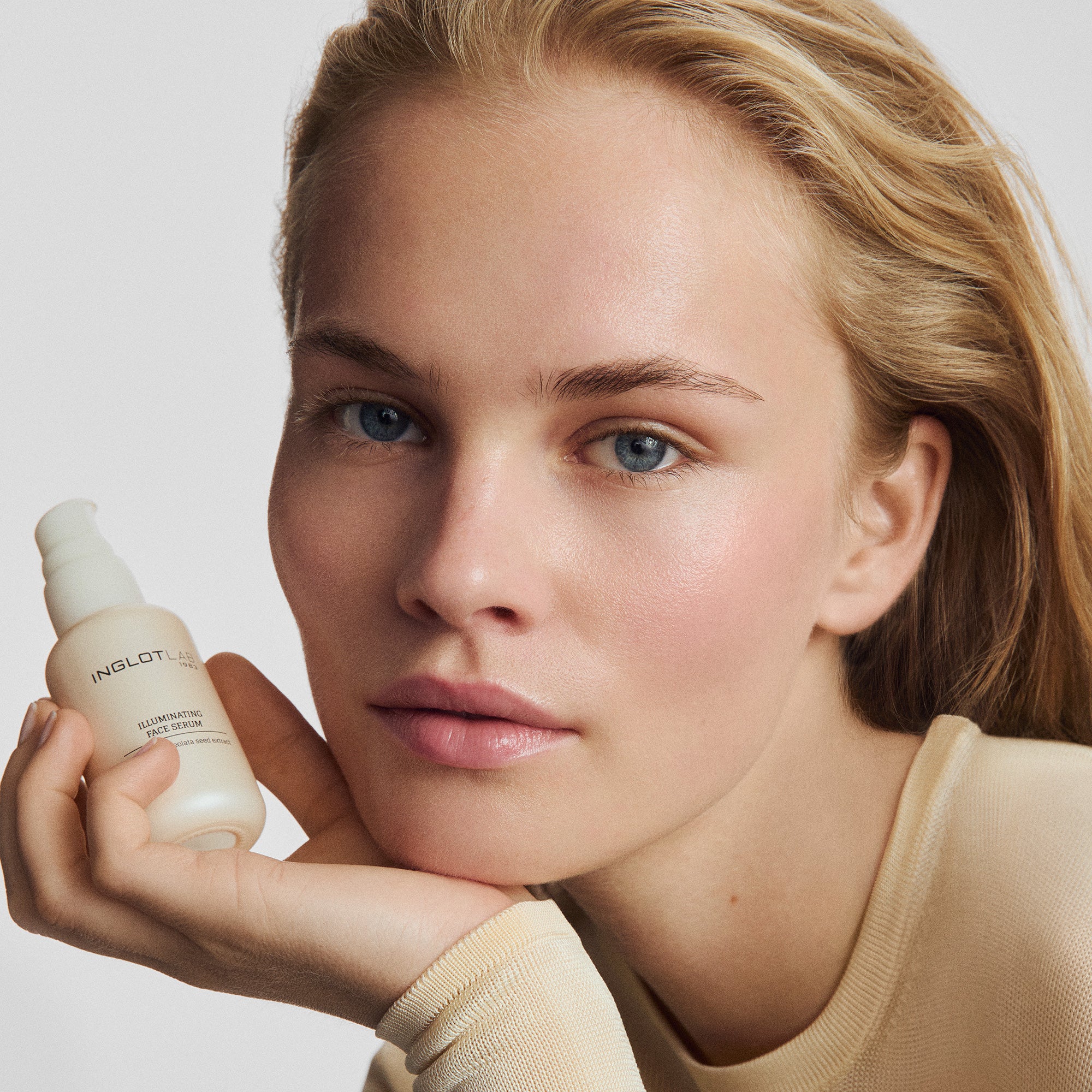 INGLOT LAB Rozjasňující pleťové sérum 30 ml #2